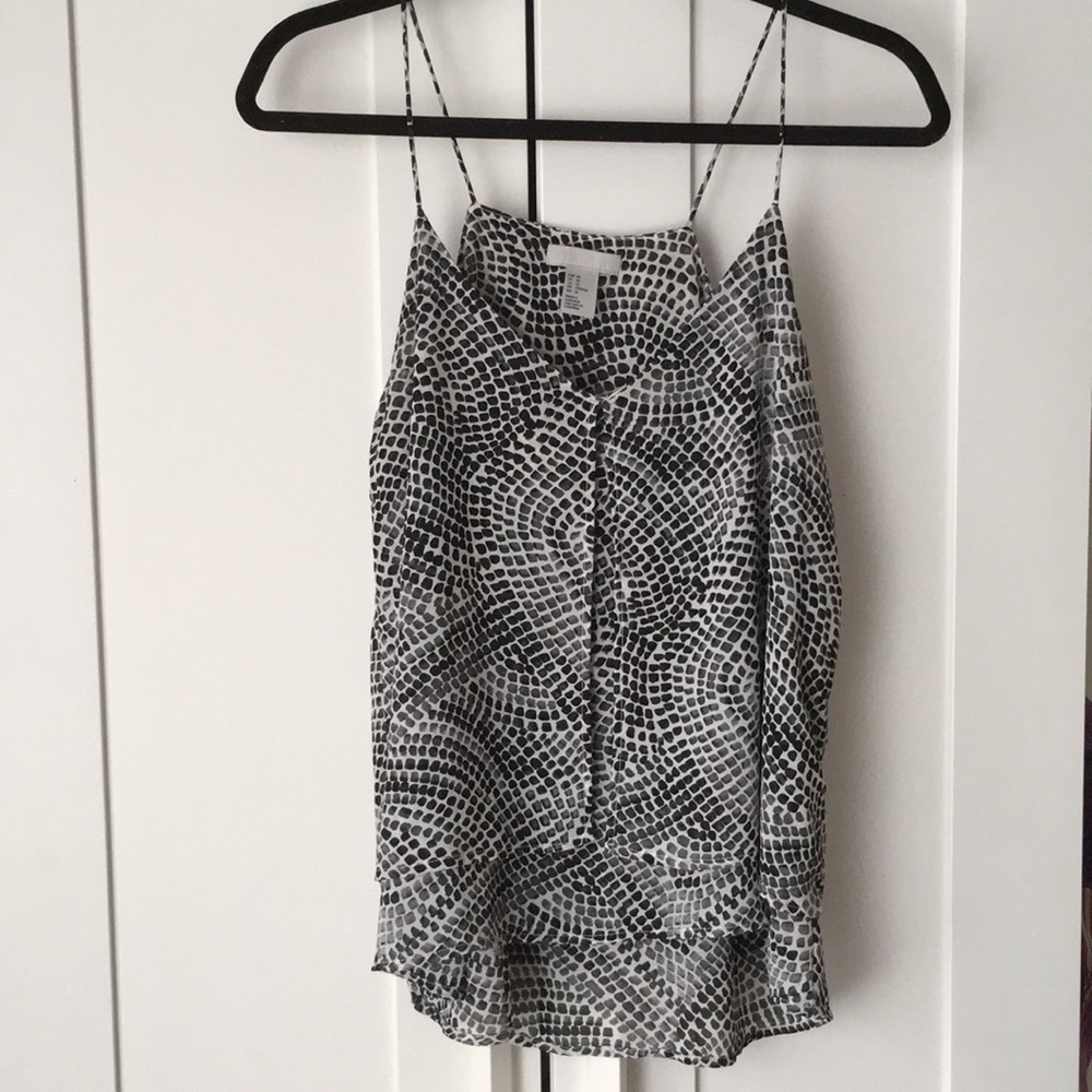 Black and White tank top - 10